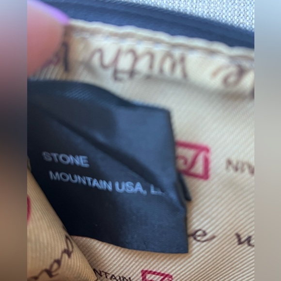 EUC Stone Mountain ID Cards and Zippered Coin Wallet - Picture 5 of 10